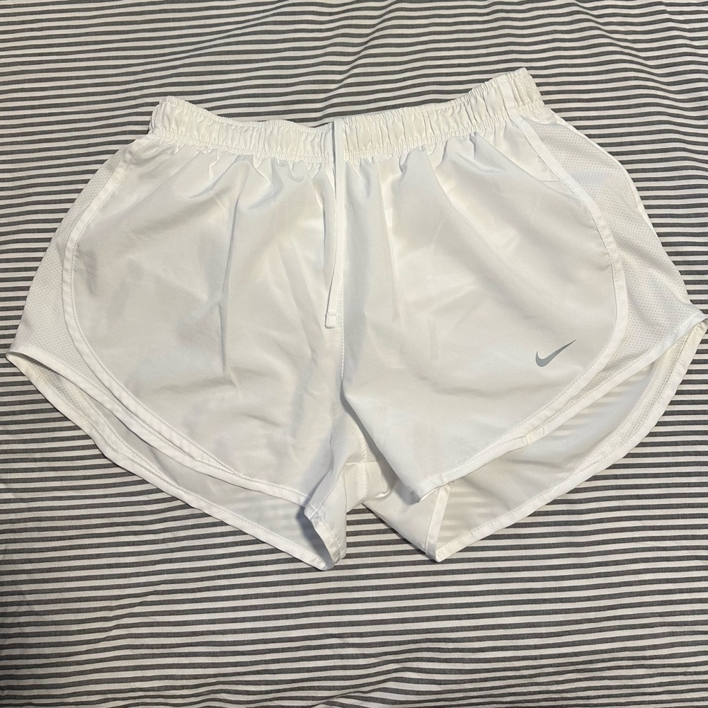 Nike White Athletic Shorts Lightweight Breathable